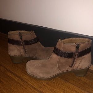 Dansko Brown Ankle Boots Size 8 (39EU) Women’s
